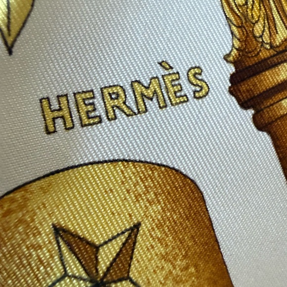 Authentic HERMES Scarf Statue of Liberty Vintage 1985 NY Estate Sale 100% Silk - Picture 7 of 9